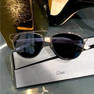 Women’s Christian Dior Sunglasses